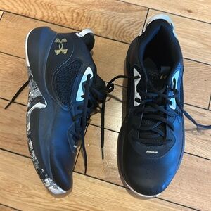 Under Armor Tennis Shoes